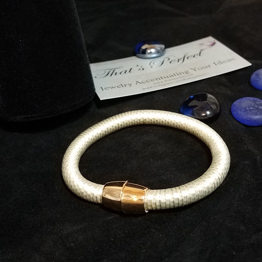 Magnetic bracelet